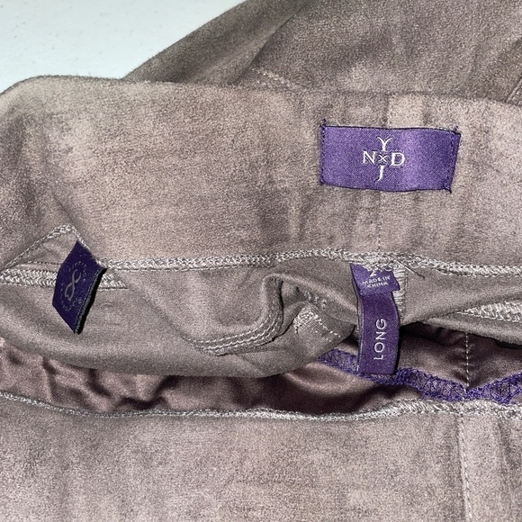EUC Not Your Daughters Jeans NYDJ Faux Suede Legging Pants Size 2 Long 2L - Picture 3 of 7